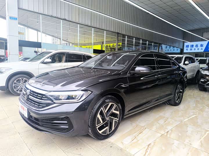 Sagitar 2024 300TSI DSG Super Edition