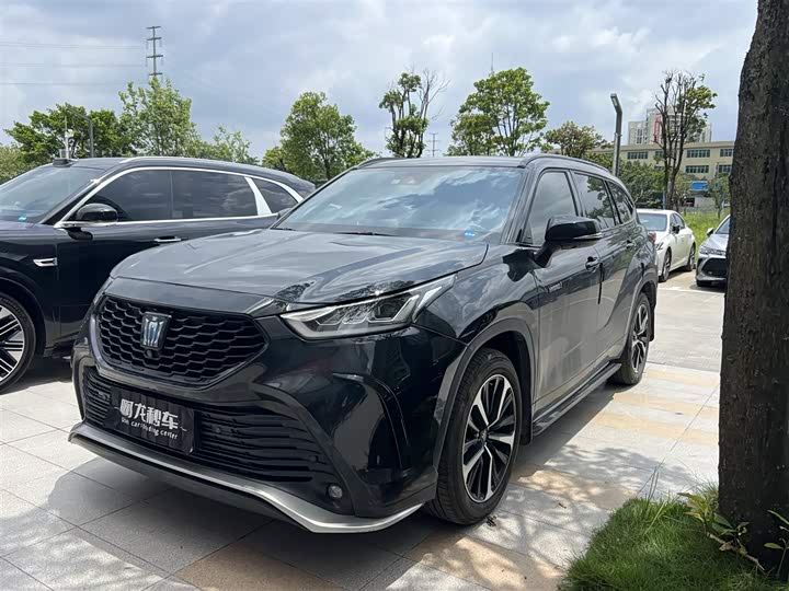 Toyota Crown Kluger 2023 2.5L HEV AWD Premium Edition