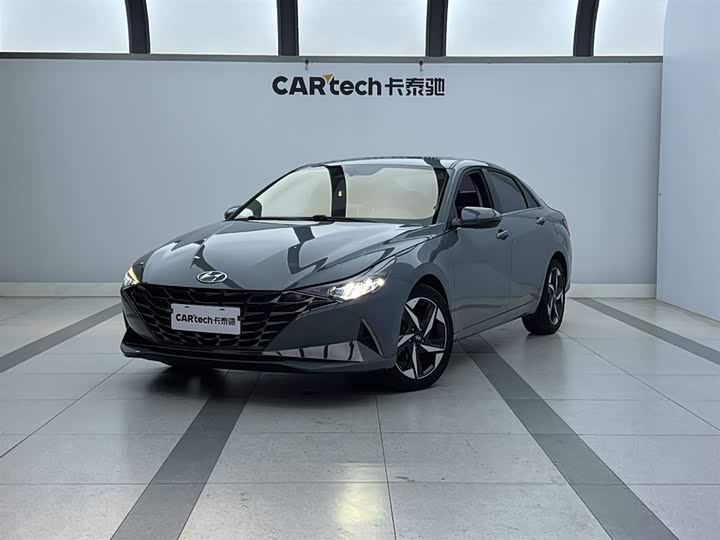 Elantra 2022 model 1.5L CVT LUX premium version
