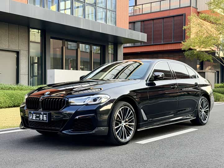 2023 BMW 5 Series 2022 facelift 530Li leading M sports package