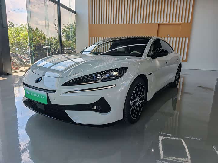 Denza Z9 2024 1100km four-wheel drive Max version