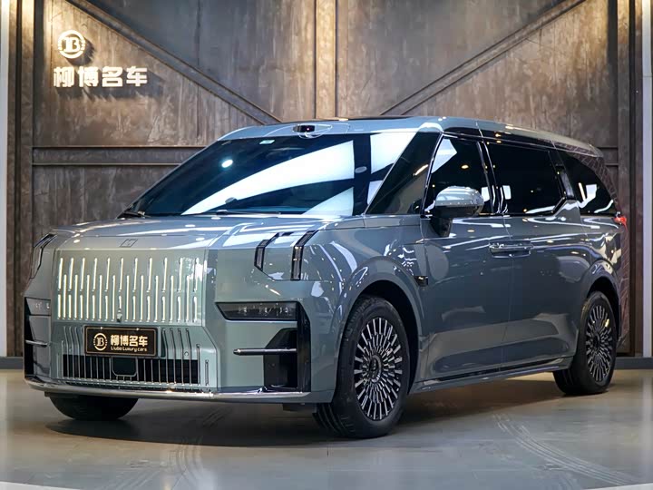 Zeekr 009 2024 6-Seater Executive AWD 108kWh