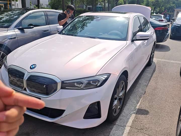 BMW i3 2024 eDrive 35 L