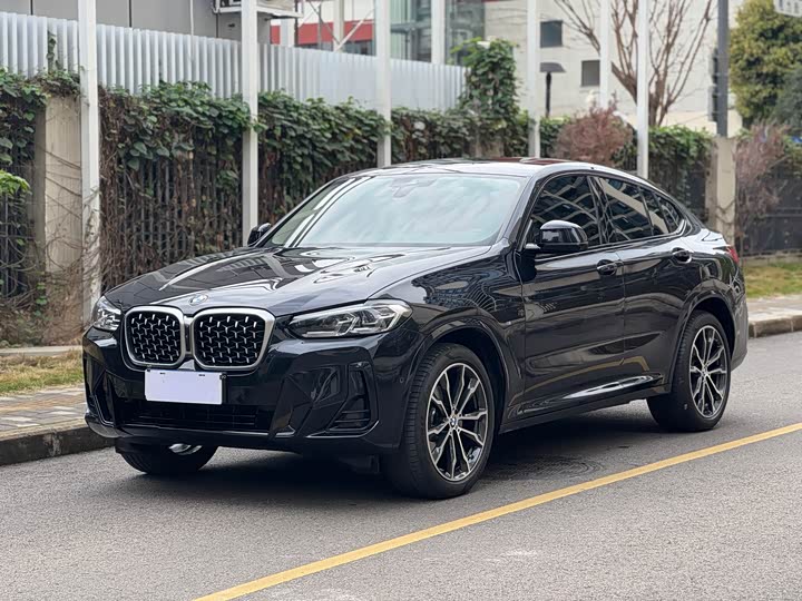 2025 BMWX4 2022 Model xDrive 30i M Sports Package