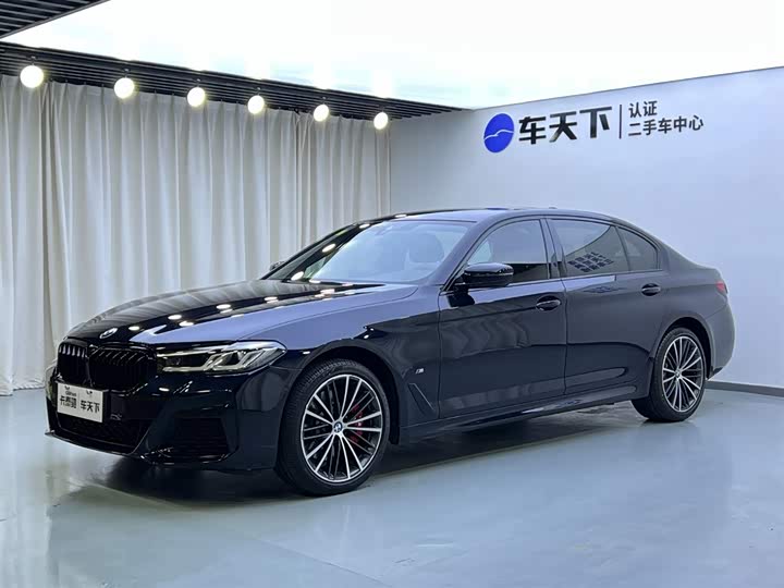 BMW 5 Series 2022 facelift 530Li leading M sports package