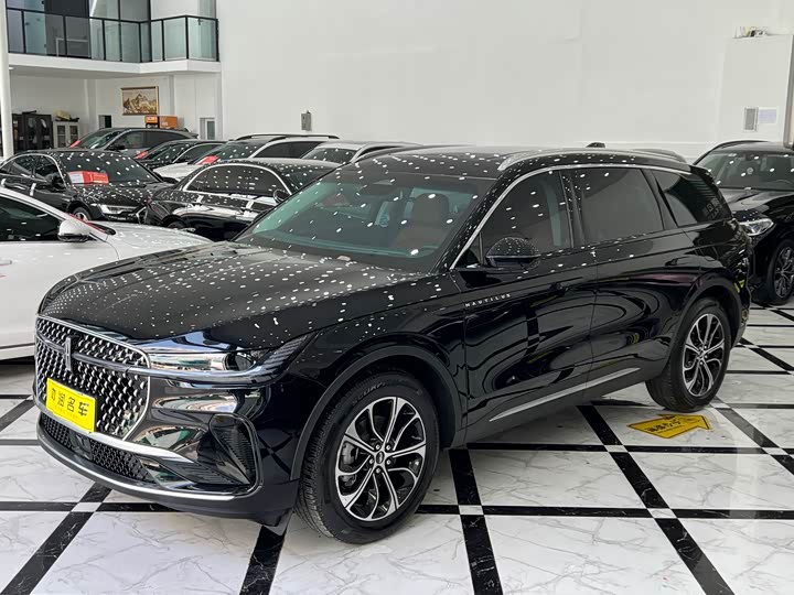 2025 Nautilus 2025 2.0T AWD Reserve