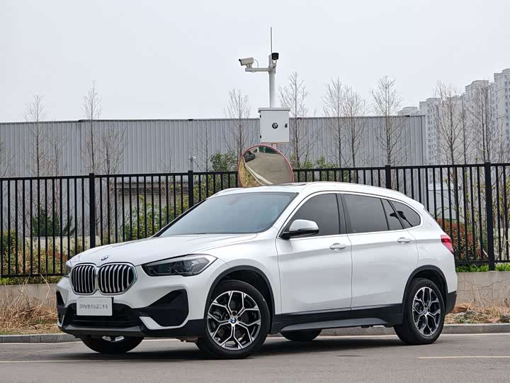2022 BMW X1 2022 sDrive25Li Leading Model