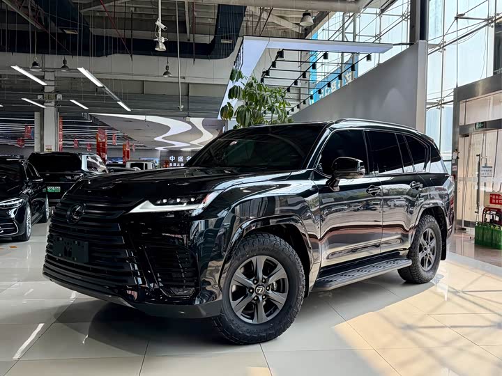 LexusLX 2025 Model 700h OVERTRAIL Territory Edition