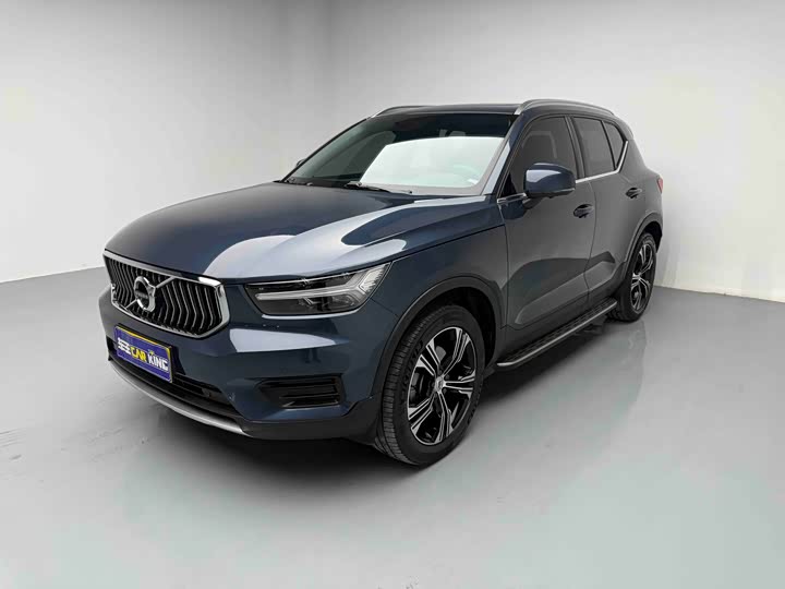 2021 2022 Volvo XC40 T4 AWD Inscription
