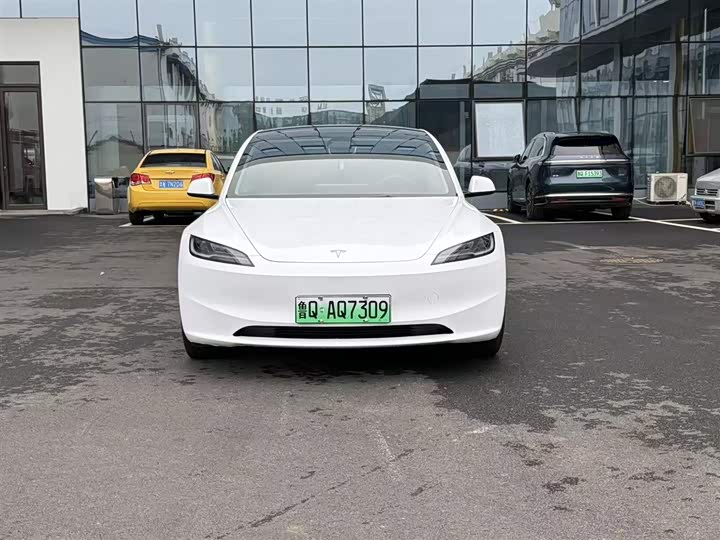 2024 Model 3 2023 rear-wheel drive version