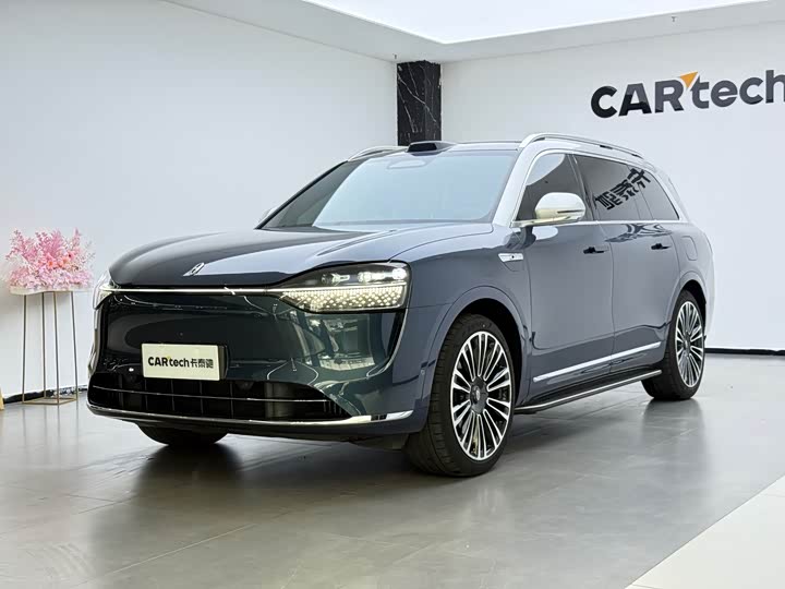 Wenjie M9 2024 model extended range Ultra version 42kWh 6-seater version