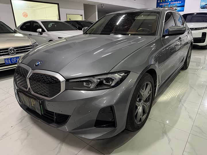 BMW i3 2025 eDrive 35 L