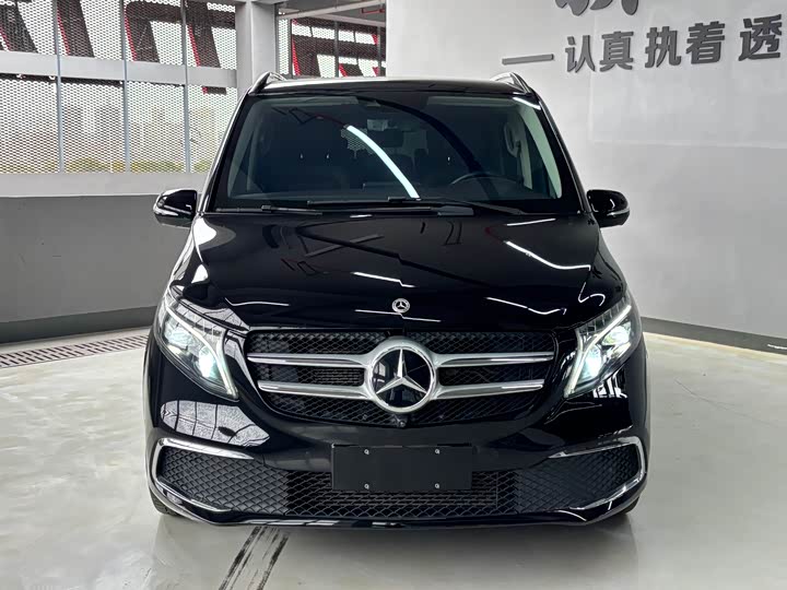 2024 2022 Mercedes-Benz V 260 L Long Wheelbase Premium Edition