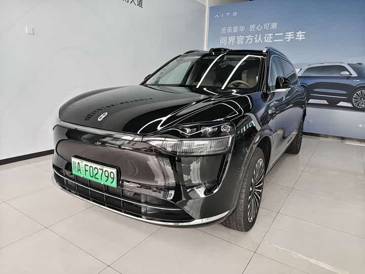 Wenjie M9 2025 extended range Ultra version 52kWh 6-seater version (192-line lidar)