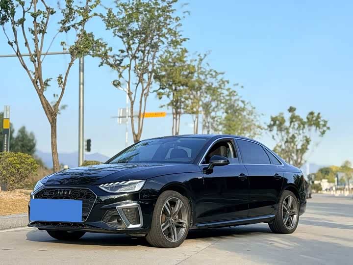 Audi A4L 2020 40 TFSI luxury and dynamic model