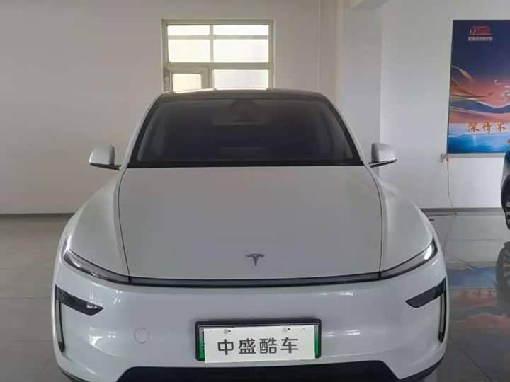 Model Y 2025 Long Range All-Wheel Drive
