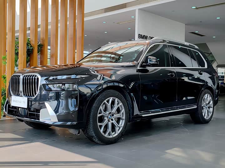 2024 2024 BMW X7 xDrive40i Luxury Package