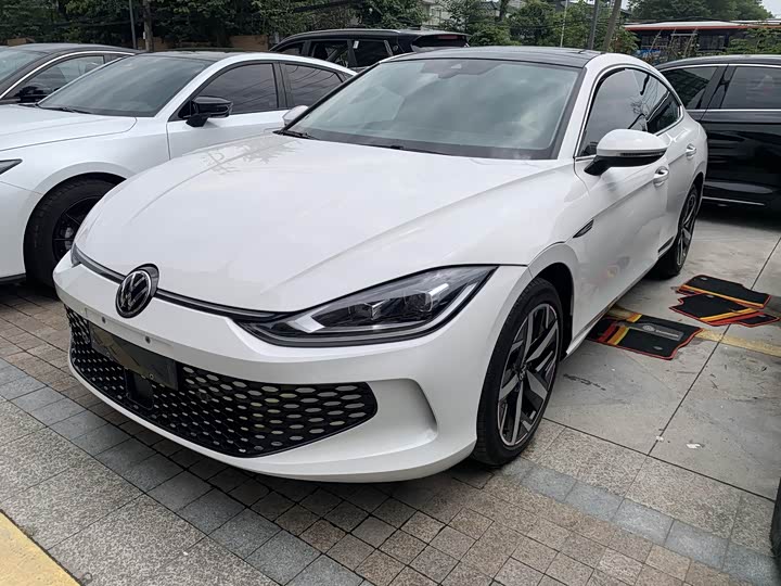 Lamando 2023 Model LamandoL 280TSI DSG Hot Edition