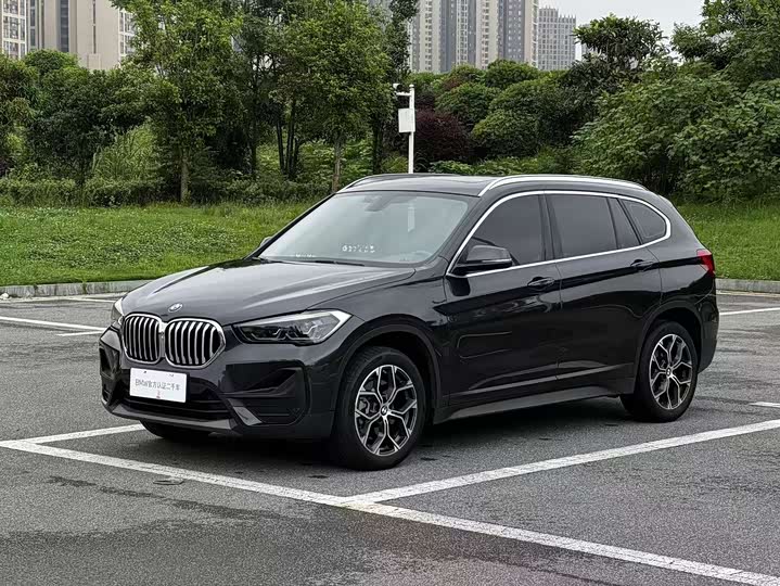 2022 BMW X1 2022 sDrive25Li Leading Model