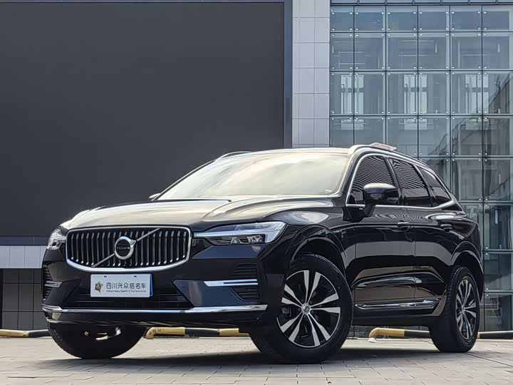Volvo XC60 2024 B5 AWD Plus Luxury