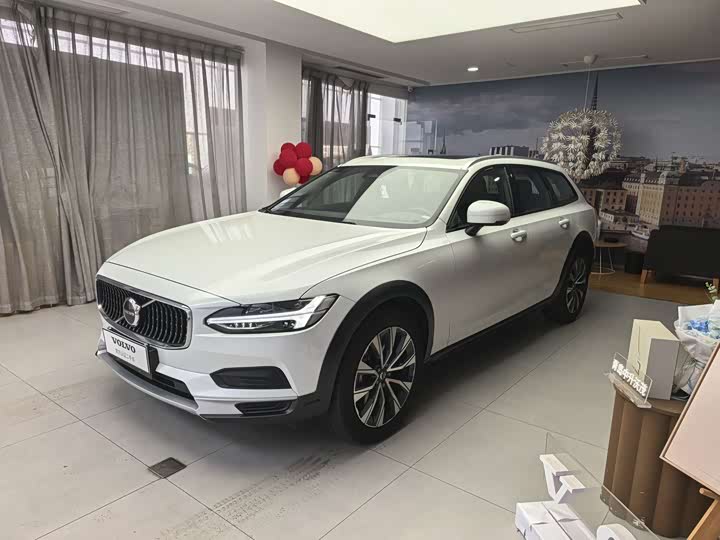 VolvoV90 2025 Model Cross Country B5 AWD Zhiyuan Edition
