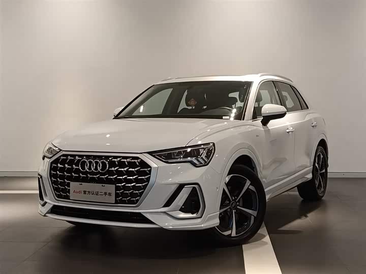 AudiQ3 2024 Model 35 TFSI Fashion DynamicModel