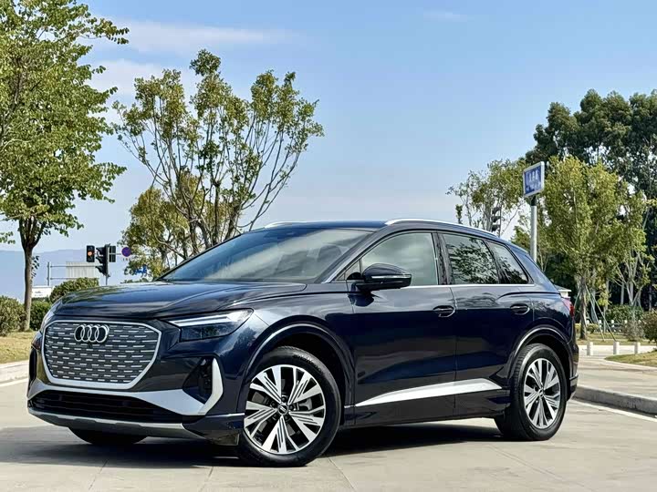 AudiQ4 e-tron 2022 Model 40 e-tron Creative Edition