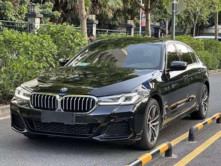 2022 BMW5 Series 2022 Model Facelift 525Li M Sports Package