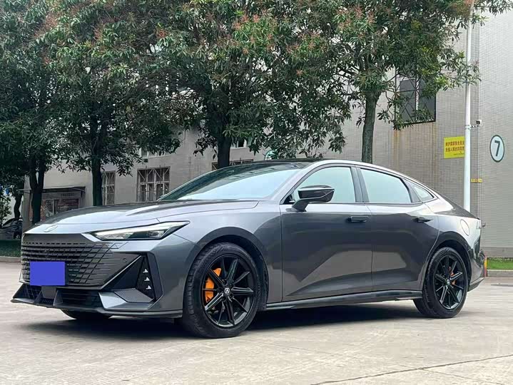 Changan UNI-V 2023 1.5T exclusive model