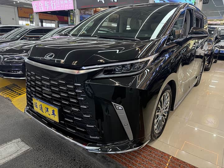 2024 Lexus LM 2023 500h six-seater premium version