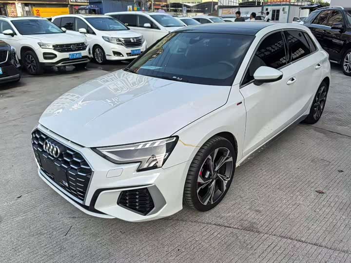 2021 Audi A3 2021 Sportback 35 TFSI stylish and sporty