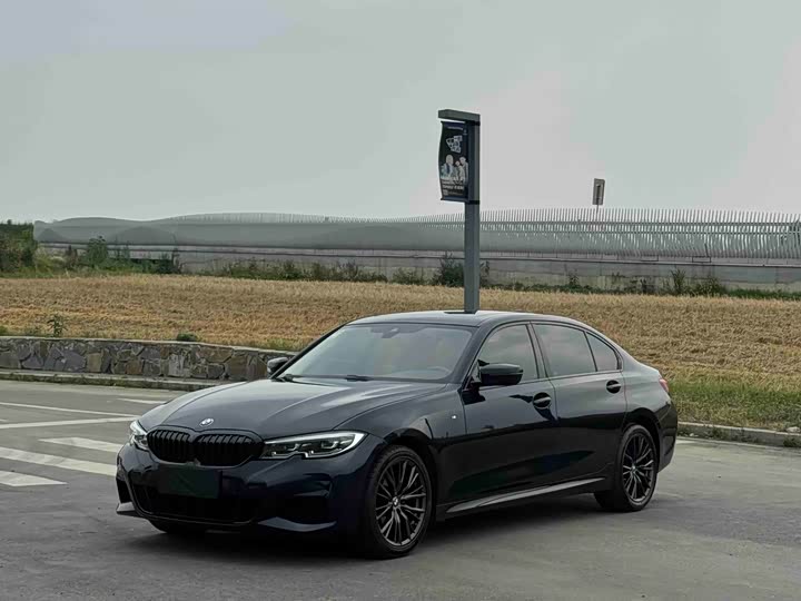 BMW 3 Series 2022 325i M Sports Night Package