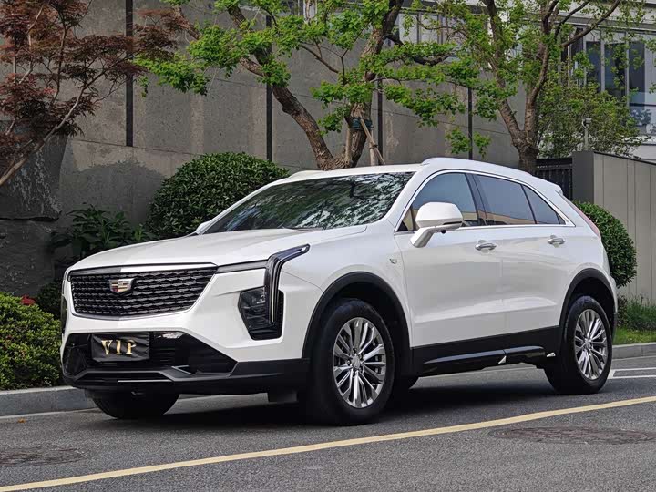 2023 2024 Cadillac XT4 28T Luxury FWD