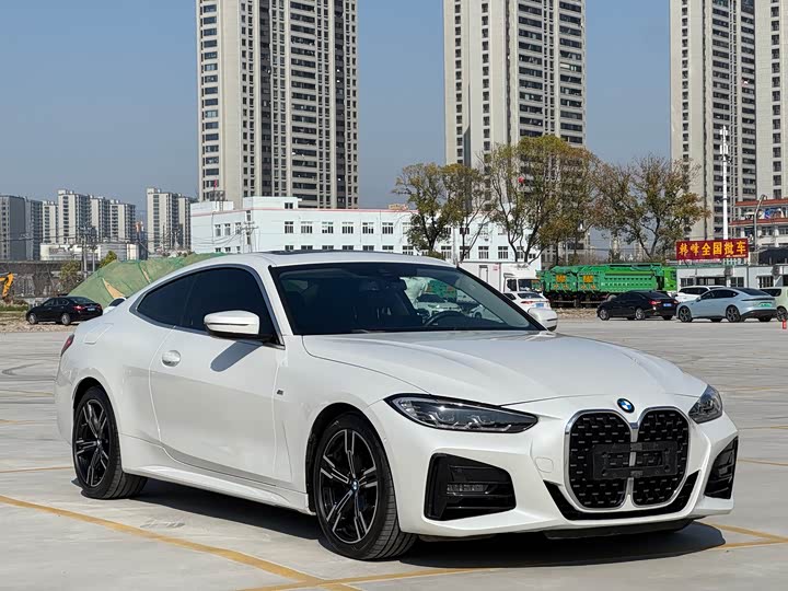 2022 BMW4 Series 2022 Model 425i M Sports Package