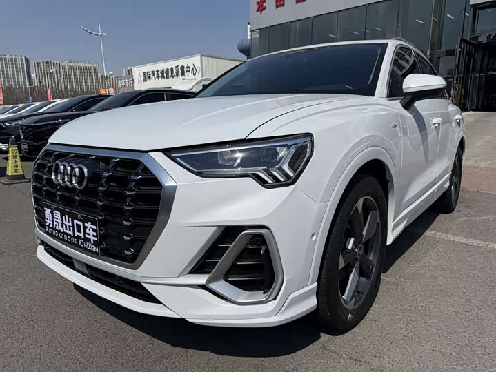 AudiQ3 2022 Model 35 TFSI Fashion DynamicModel