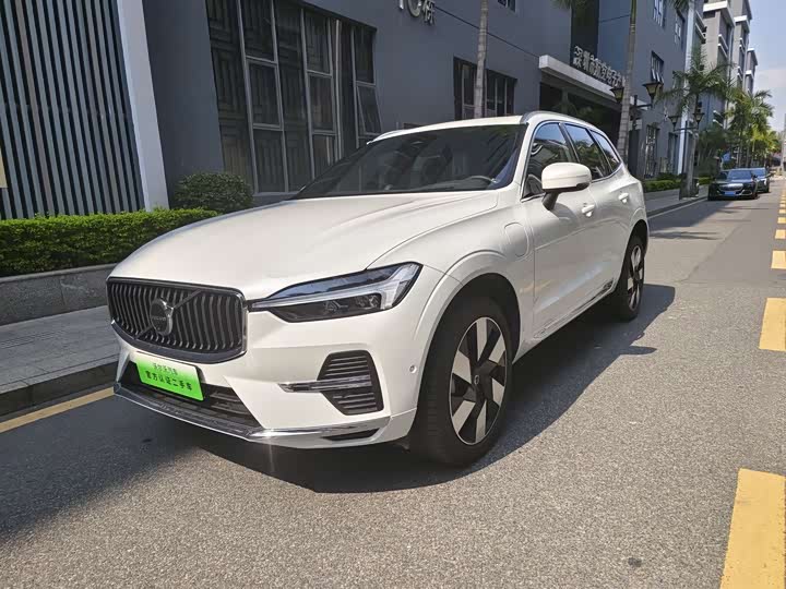 VolvoXC60 Plug-in Hybrid 2024 Model T8 Plug-in Hybrid Long Range 4WD Zhiya Luxury Edition