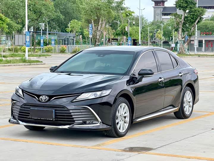 Camry 2023 2.0G Deluxe Edition