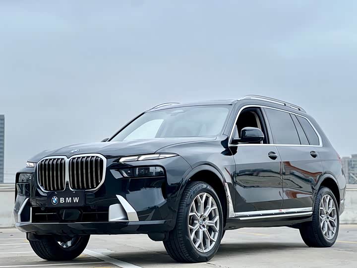 BMW X7 2024 xDrive40i Leading Luxury Package