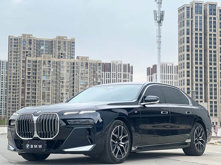 BMW 7 Series 2023 735Li M Sports Package 