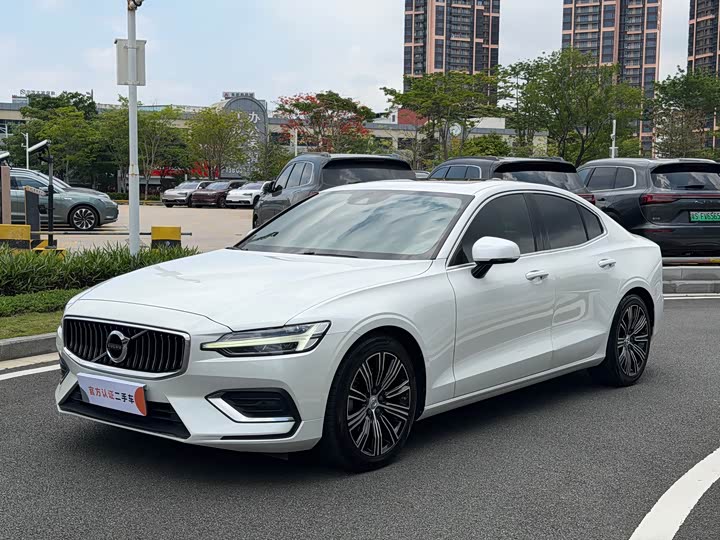 Volvo S60 2021 T4 Luxury