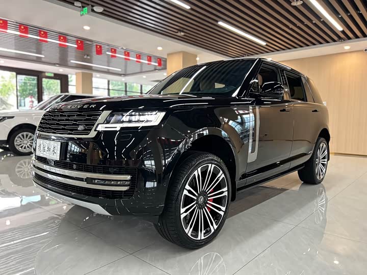 2024 Range Rover 2024 3.0 L6 400PS Extended Edition, seven seats