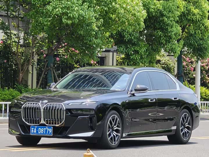 2024 BMW 7 Series 2023 735Li M Sports Package