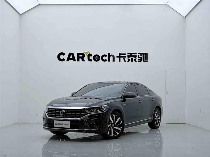 2022 Passat 2022 330TSI Deluxe Edition