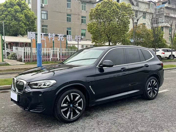 2023 BMW iX3 2022 leading model