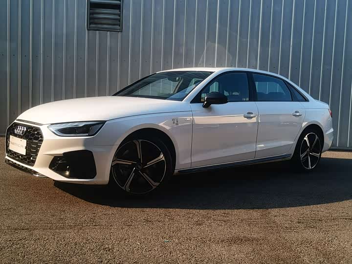 Audi A4L 2025 model 2 million Yuexiang version 40 TFSI luxury dynamic model
