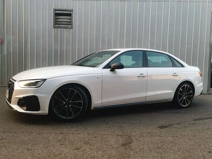 Audi A4L 2023 40 TFSI quattro luxury dynamic model