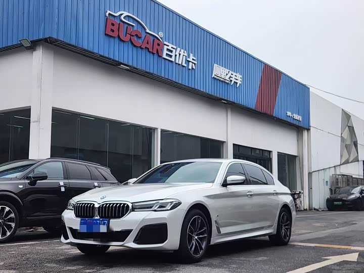 2022 BMW 5 Series 2022 525Li M Sports Package