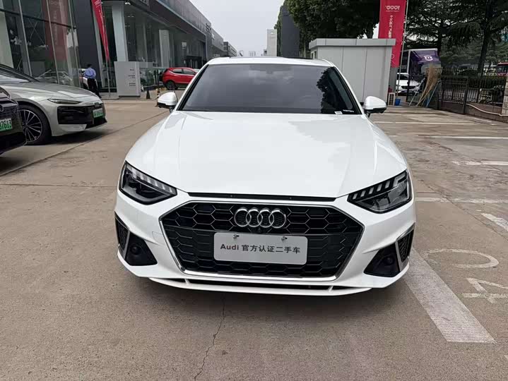 Audi A4L 2025 2 Million Edition 40 TFSI Fashion Dynamic