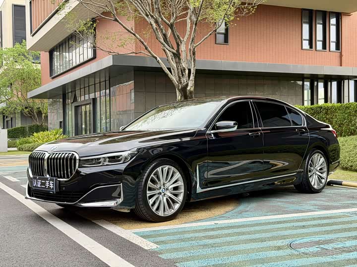 BMW 7 Series 2021 model 740Li leading model luxury package