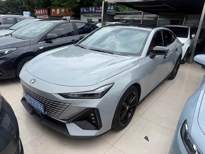 2022 ChanganUNI-V 2022 Model 1.5T ExcellenceModel